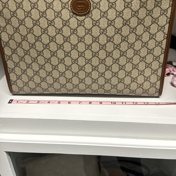 Gucci Medium Tote with Interlocking G - Picture 10 of 14